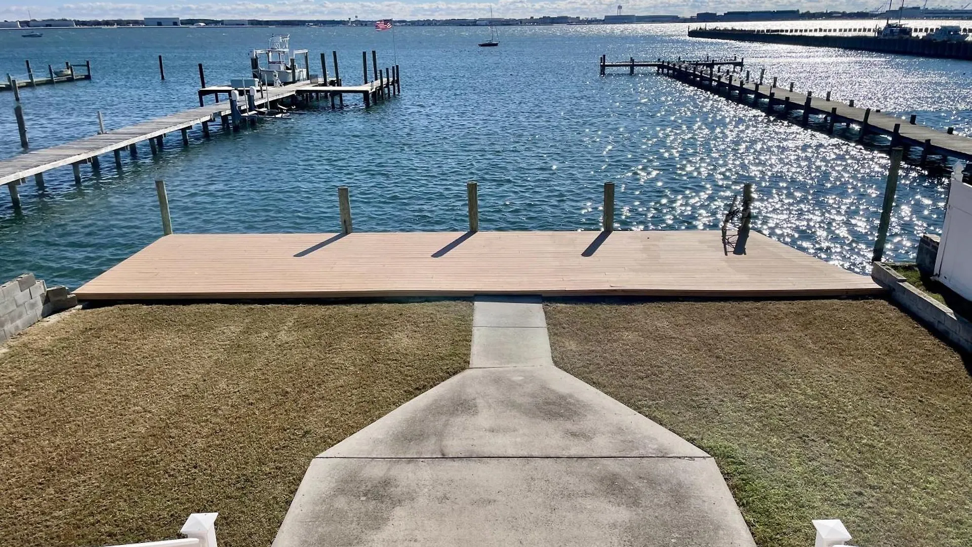 Big Waterfront House With Amazing View And Swim Deck Home Norfolk 0*,