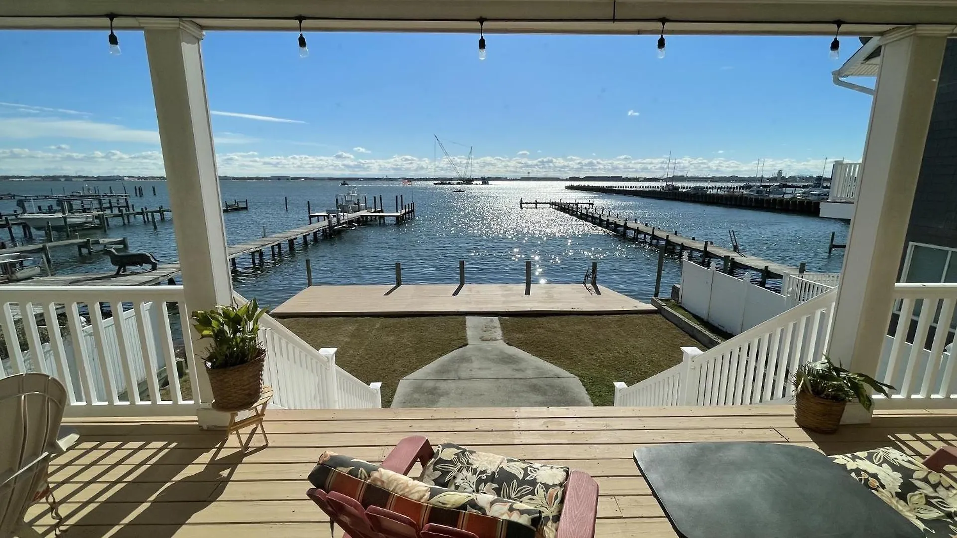 Big Waterfront House With Amazing View And Swim Deck Home Norfolk 0*,  United States